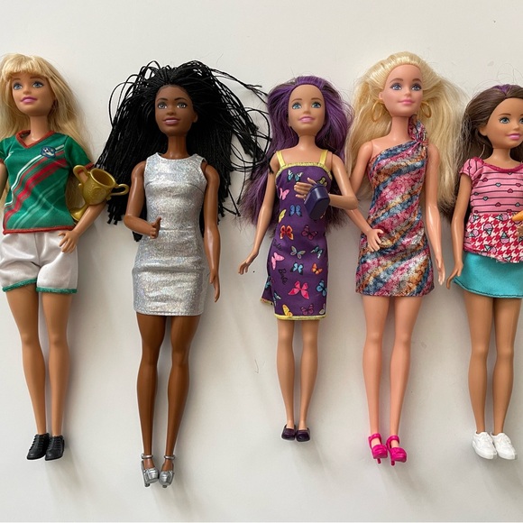 Barbie Fashion Five Doll Collection with Colorful Outfits - Picture 1 of 8